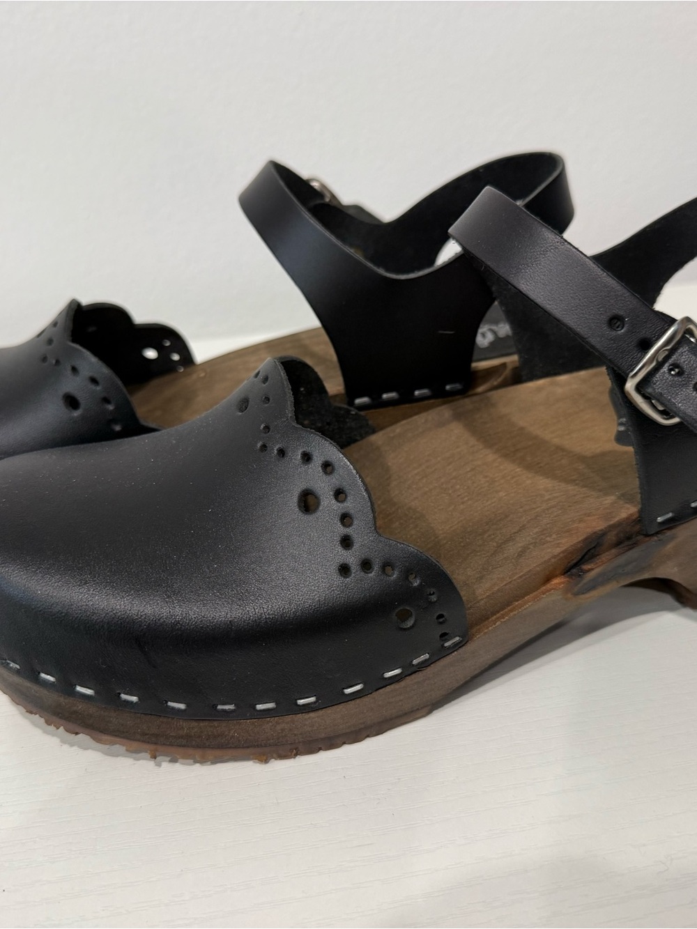 Women's Black Scalloped Leather Clog Mules with Adjustable Slingback; brand new